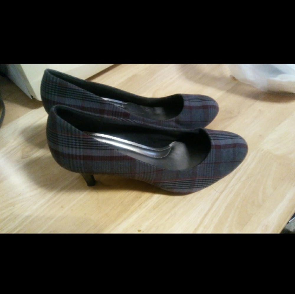 Gray Plaid Heels